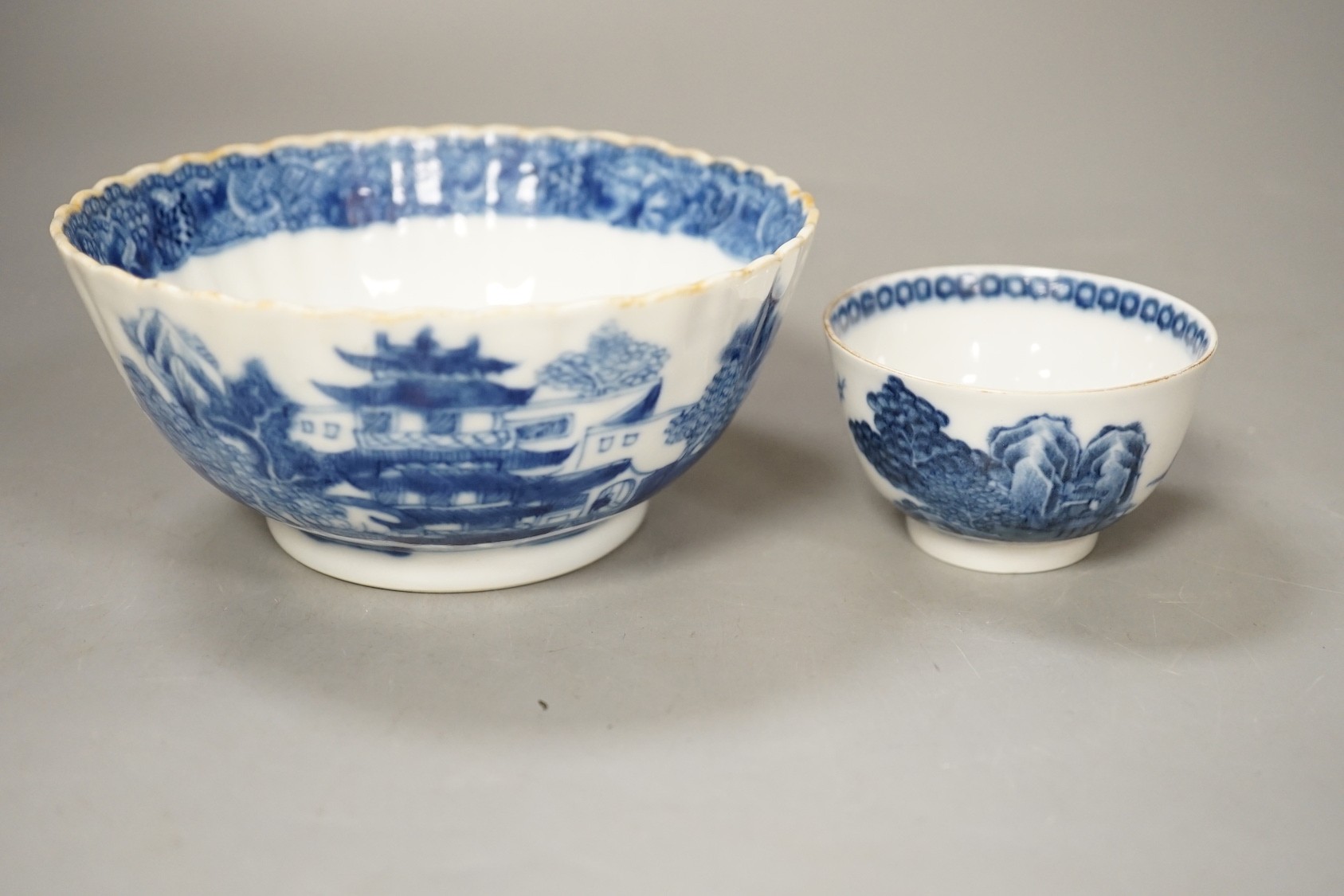 A group of Chinese blue and white: 3 dishes, a tea bowl and a bowl, 18th century